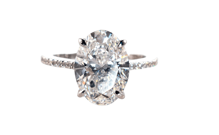 Engagement ring with lab-grown diamonds from PLUTUS DIAMONDS in Toronto